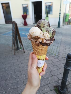 Viramisu, Sachertorte and Mozart at Zuckero 3400 in Klosterneuburg