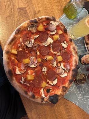 Pizza Diavolo (vegan) - Jalapenos + Pineapple  at Am Rathaus in Fuessen