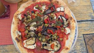 Delicious vegan pizza at Am Rathaus in Fuessen