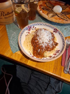 Pasta with lentil bolognese in vegan at Am Rathaus in Fuessen