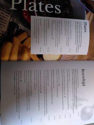 Snacks and main course at Délicat in Hoenderloo