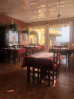 outdoor seating at Bobby's III Indian Tandoori Restaurant in Tenerife