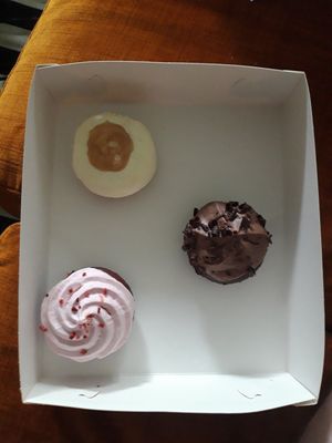 Take away cup cakes at Outrun Cafe in Helsinki