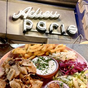 Veganer Dönerteller mit Pommes 👍🏻  at Adieu Paris - Döner Chérie in Cologne