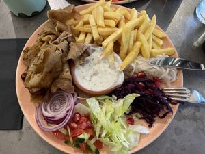 Für das vegane Tsaziki gab es auch noch kostenfreien Nachschub!  at Adieu Paris - Döner Chérie in Cologne