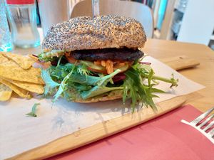 'Grilled Portobello' with guacamole, pickled carrot, crunchy fried onions (17€) served with a few chips as on pic - or add fries for 3.5€ at Aubergini in Amsterdam