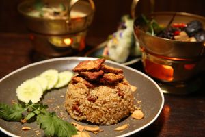 Fried rice with vegan smoky “pork” & crispy garlic chips - KAO PAD MOO TIP ROM KWAN at Mali Vegan Thai in South West London