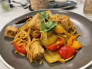 Mee Pad Med Mamuang: Stir fried noodle with cashew nut, tofu & bell pepper (November 2021 special) at Mali Vegan Thai in South West London