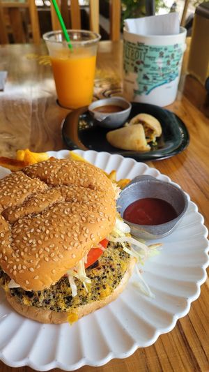 Vegan homemade Burger with Quinoa & Chickpeas at El Rincon Colombiano in El Valle De Anton