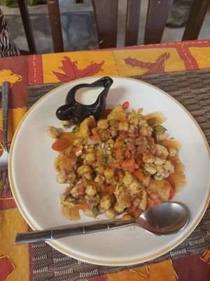 Samosa chaat at Yummy India in Chiang Mai