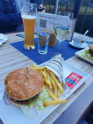 Vegan Burger and beverages at Restaurant am Piburger See in Oetz