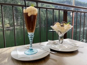 Vegan Ice-Coffee and vegan Eisbecher Black & White  at Restaurant am Piburger See in Oetz