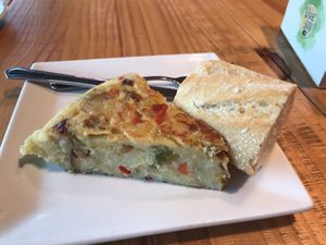 Pincho de tortilla vegana  at Junco in Asturias