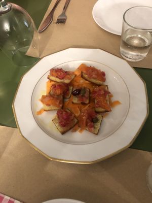 Crousti de pain abricot et légumes à la sauce aigre douce   at Fefino in Trani