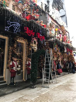 Little Kook Christmas lights at Little Kook in Athens