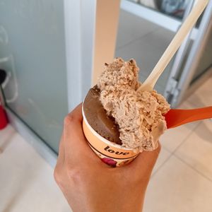 Teacher's coffee and cookies&nutella at Gelateria Naturale Demetra in Assisi