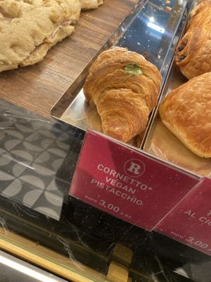Pistacchio cream vegan croissant   at FCO - Natoo in Fiumicino