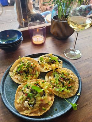 Wonton Pizza 😍 at Veganees in Amsterdam