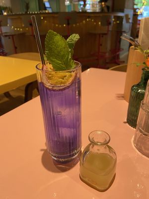 Magical lemonade before adding the lime juice  at Veganees in Amsterdam
