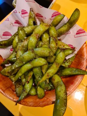 Edamame at Veganees in Amsterdam