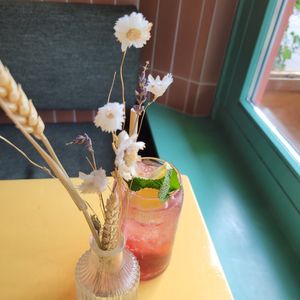 Hibiscus lemonade at Veganees in Amsterdam