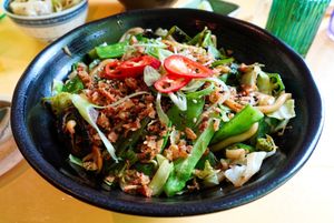 Shanghai fried noodles at Veganees in Amsterdam