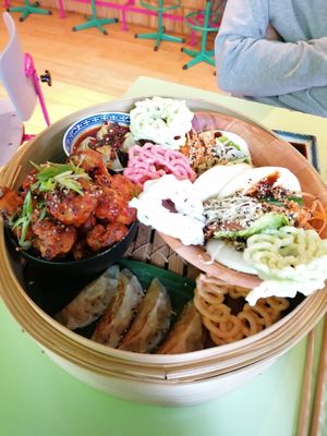 Street food basket at Veganees in Amsterdam