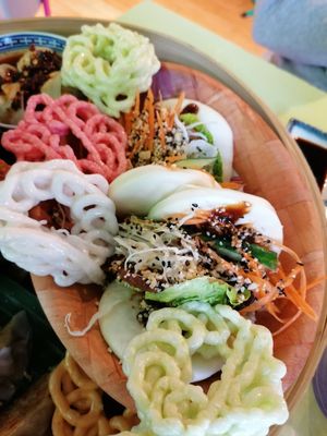 Baos (sticky tofu) at Veganees in Amsterdam