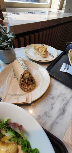  at Dean & David - Makartplatz in Salzburg