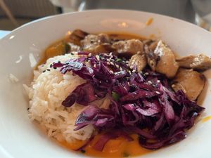 Curry mit planted.chicken  at Dean & David - Makartplatz in Salzburg