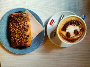 Napolitano at La Tribu - Pastelería Vegana in Barcelona