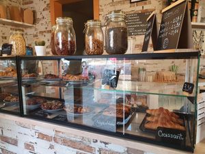 Vibe at La Tribu - Pastelería Vegana in Barcelona