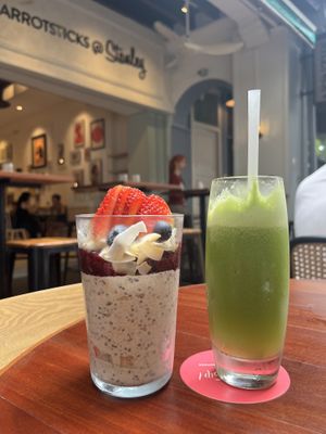 Overnight oats and green juice  at Carrotsticks & Cravings - Stanley in Central Singapore