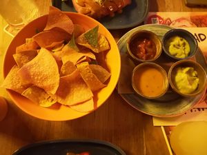 Mixed Dips y chips für zwei Personen at Enchilada in Karlsruhe