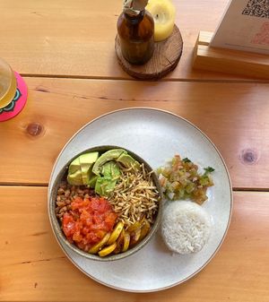 5th time here, finally got a picture at Vegan & Veggie in Medellin