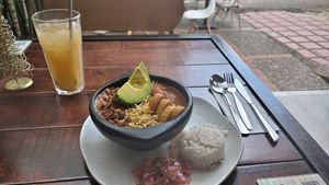 combo with Kombucha at Vegan & Veggie in Medellin