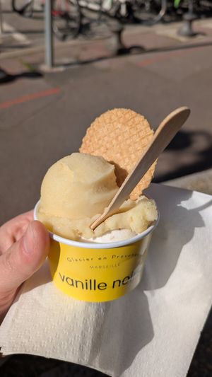  at Glacier Vanille Noire in Marseille