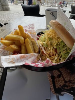 Lots of tiny fries in my burger  at Ikai Hanburgesak in Bermeo