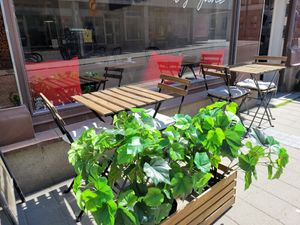Outdoor seating at Khao Soi by Jane in Uppsala