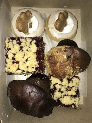 First time having Bunners! Everything looks and tastes delicious 🤤 So sad Mississauga doesn’t have one so I have to drive all the way to Toronto. More vegan bakeries please !! at Bunner's Bake Shop - Junction in Toronto