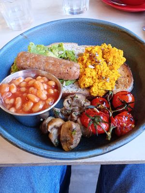The small size vegan breakfast 😋 at Laughing Dog in Brighton