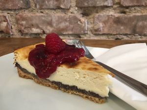 No-Cheese-Cake at Veganes Bistro Rubi in Cologne