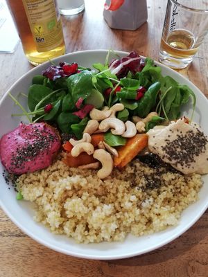 Rubi Bowl at Veganes Bistro Rubi in Cologne