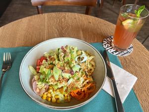 Vegan - Salad bowl and Homemade Ice Tea  at Mairübe in Luzern