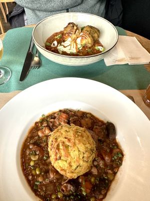Chili sin Carne with Hasselback Potatoes / Rösti-Muffin with Vegetable Ragout  at Mairübe in Luzern