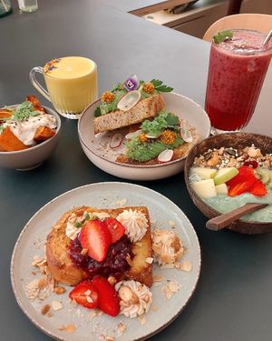 Brunch végane ou végétarien à Toulouse à côté du capitole tous les Samedis de 11h30 à 14h30.   at Peacock in Toulouse