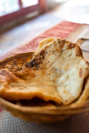 Pa de pita per l'hummus  #Veganuary at Faristol in Altafulla