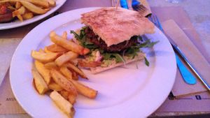 Mushroom burger at Faristol in Altafulla