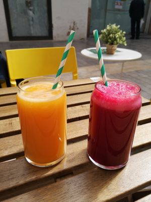 Fresh juices at REVIV in Malaga