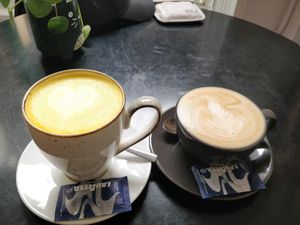 Curcuma latte and capuccino with oat milk at REVIV in Malaga